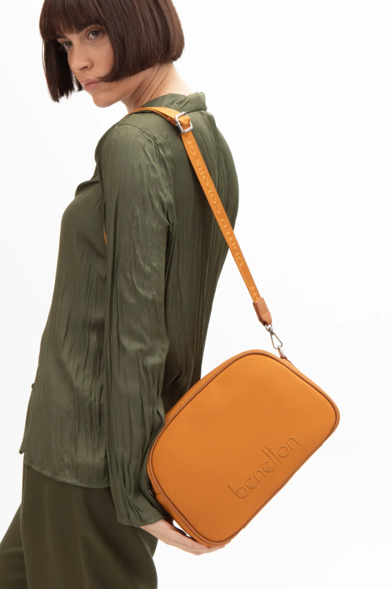 BENETTON 1590 HARDAL/CAMEL - 2